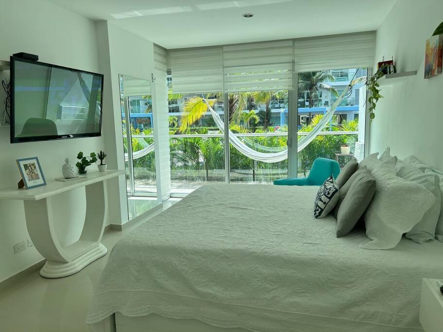 Beachfront Bliss-2br Haven Steps From Sandy Shores * Cartagena (Kolumbien)
