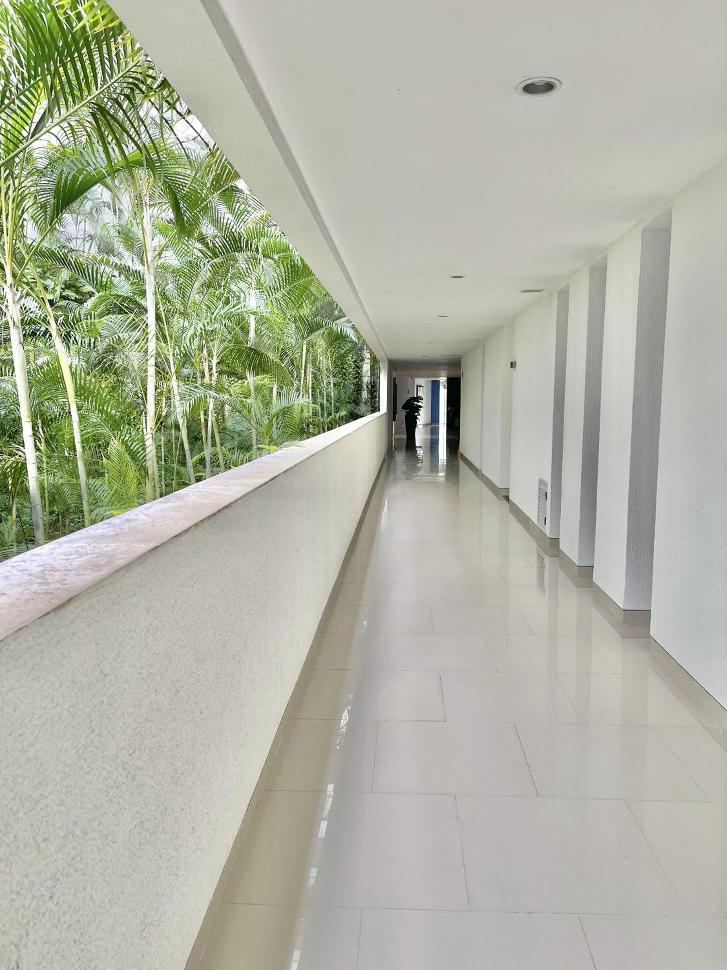 Beachfront Bliss-2br Haven Steps From Sandy Shores Apartment